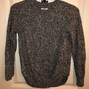 GREY KNIT SWEATER